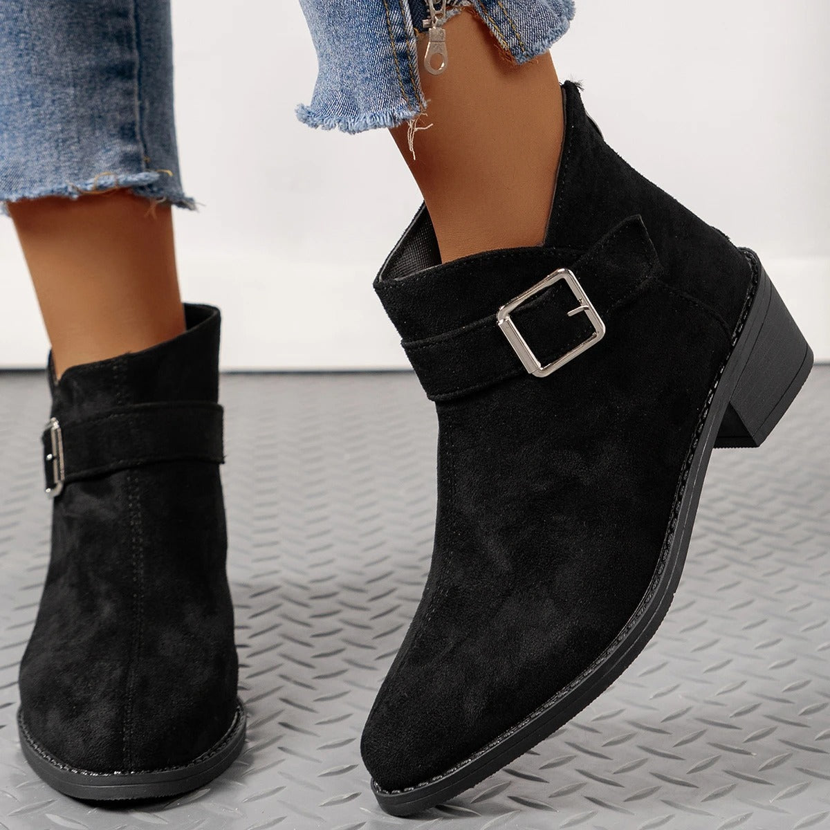 Anabelle™ – Bottines en daim avec boucle chic